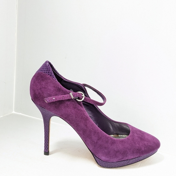 NWT White House black market suede heels - Picture 10 of 16